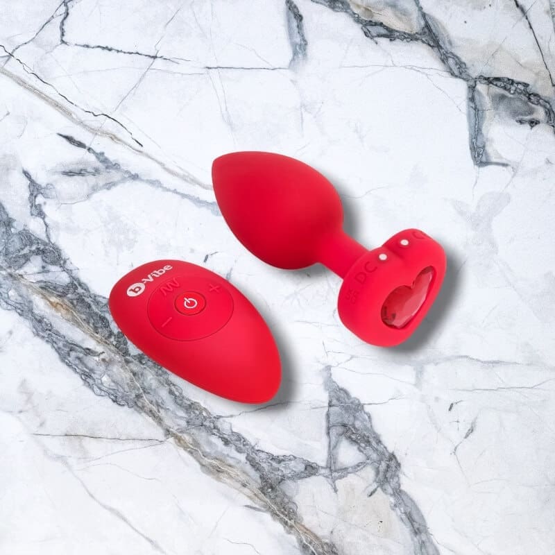 B Vibe Vibrating Heart-Shaped Butt Plug M L 2