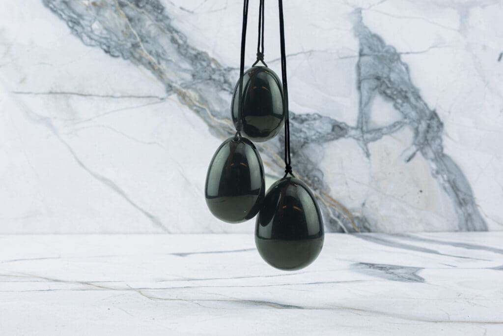 Yoni-Ei Obsidian-Set