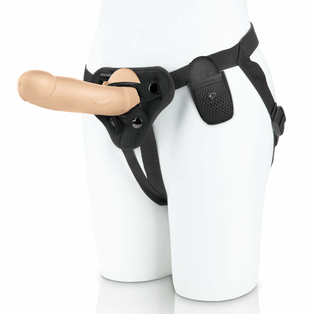 Pegasus Dildo mit Harness Hautfarbe 203 cm